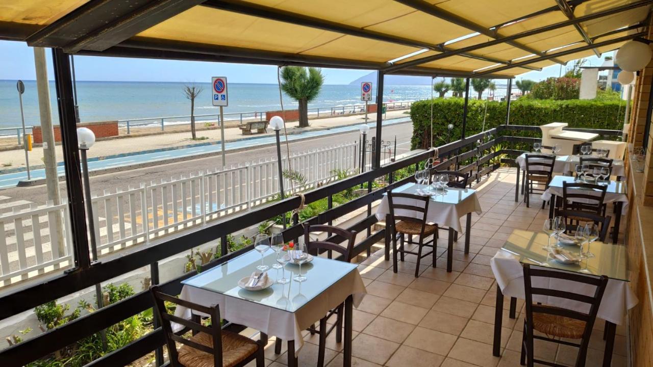 Piccolo Hotel Terracina Exterior photo