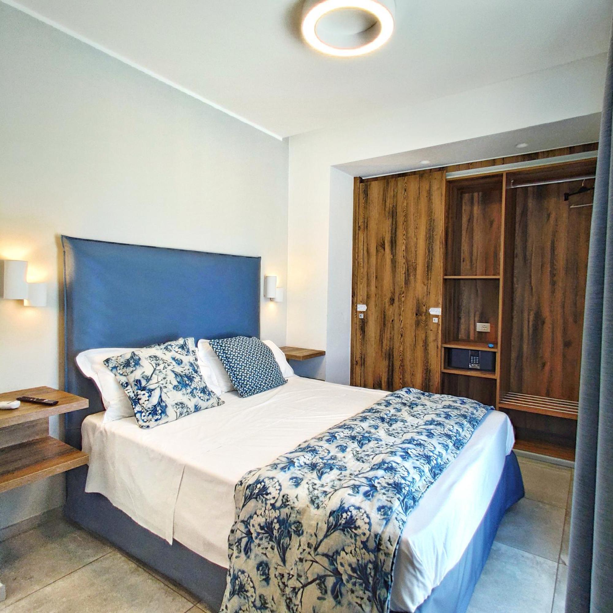 Piccolo Hotel Terracina Exterior photo