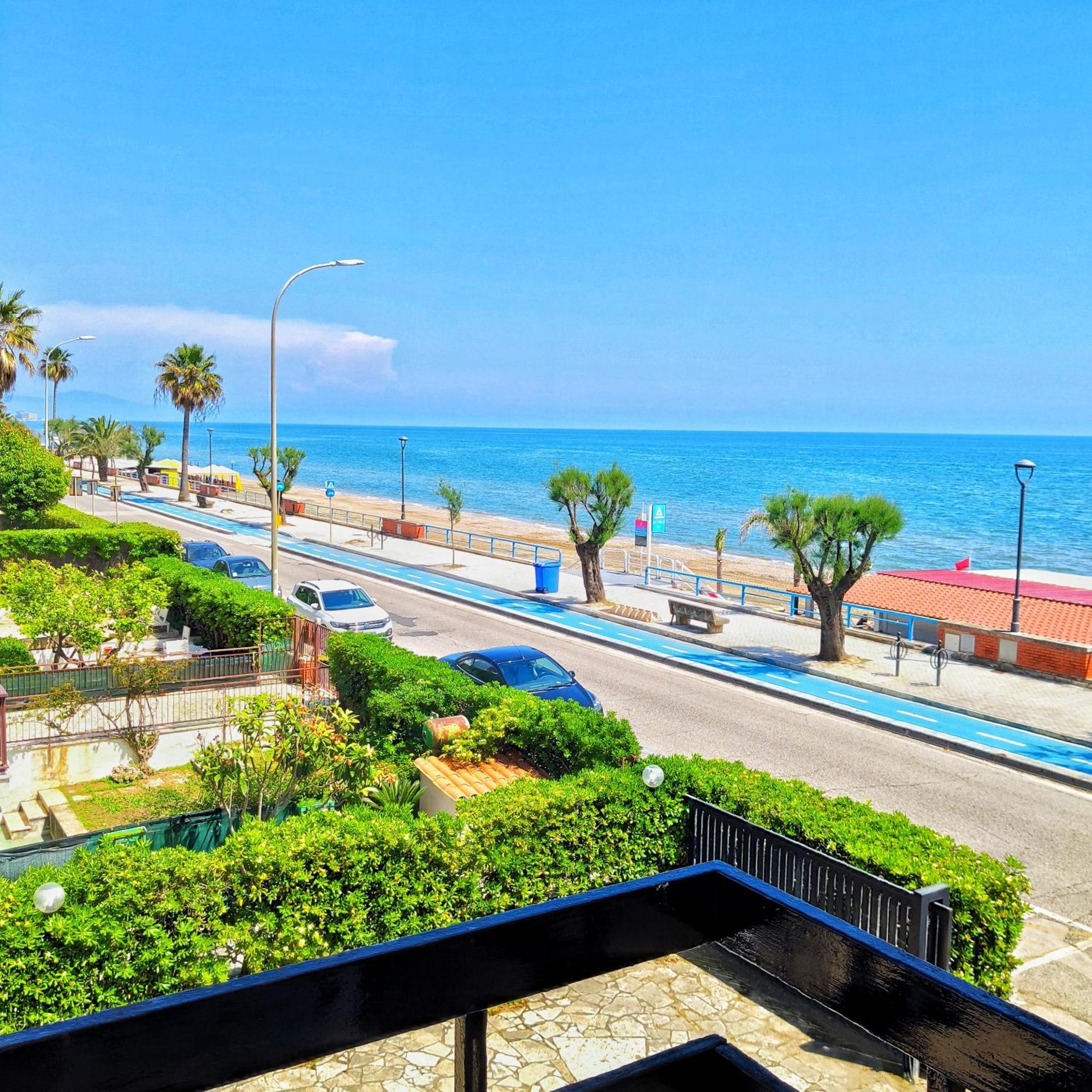 Piccolo Hotel Terracina Exterior photo