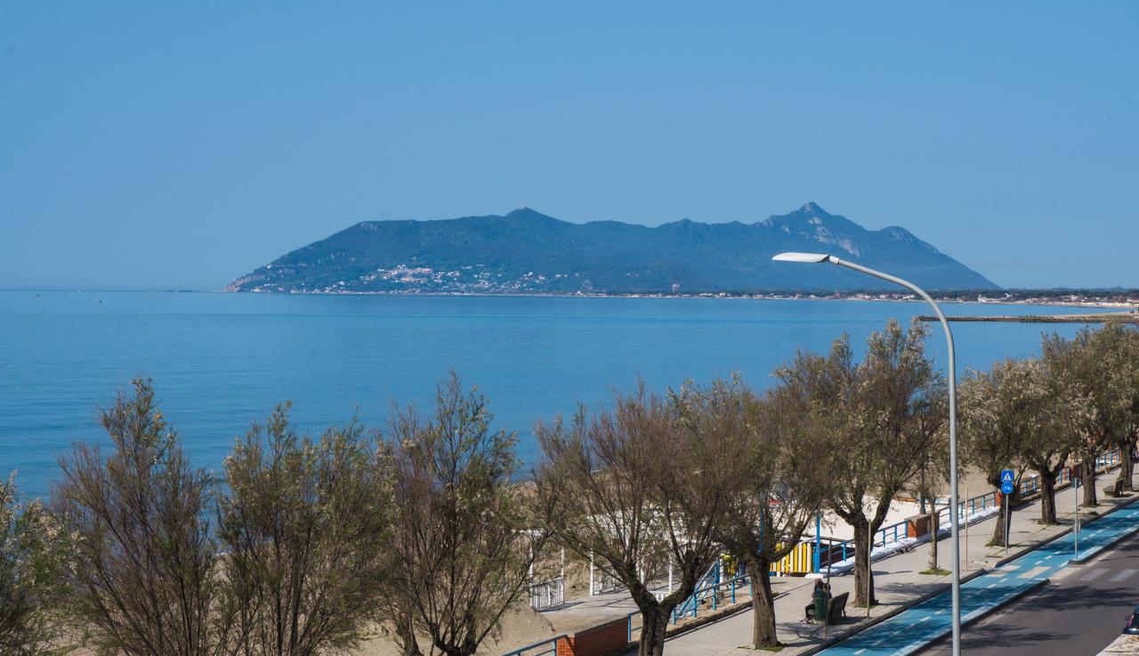Piccolo Hotel Terracina Exterior photo